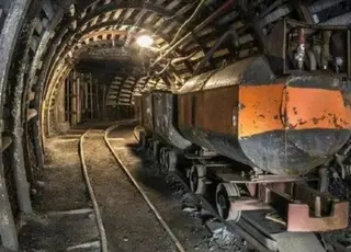 Російський обстріл знеструмив шахти в Добропільській громаді, під землею залишаються 148 гірників
