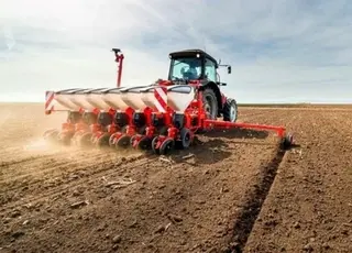 Українські аграрії зможуть безоплатно отримати техніку для проведення весняної сівби