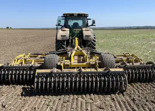 Посуха як виклик: як фермери змінюють технологію обробітку ґрунту