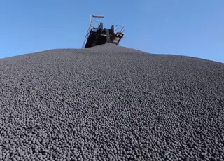 ЄС за 11 місяців скоротив імпорт заліза прямого відновлення на 25% р./р.