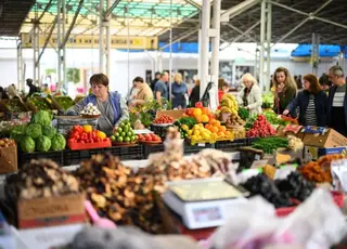 Стало відомо, які продукти краще купувати на ринку, а не в супермаркетах