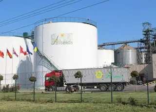 Російські військові завдали удару по терміналу Allseeds в порту Південний