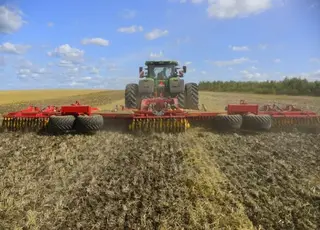 Väderstad Carrier: одна машина – безліч переваг на вашому полі