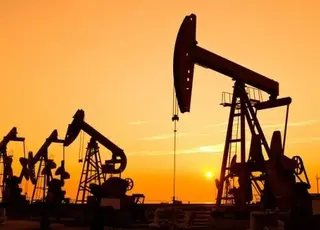 Світові ціни на нафту зростають найшвидше за три місяці через геополітичну напругу