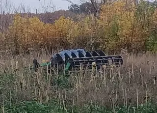 На Харківщині трактор підірвався на вибуховому пристрої: постраждав водій