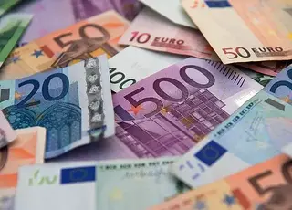 Курс євро і долара в Україні: причини зростання та прогнози для гривні