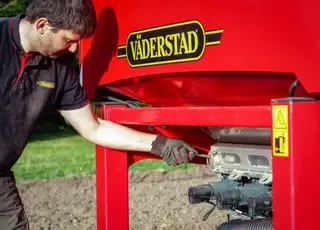 Міжсезоння без сюрпризів, або як правильно підготувати техніку Väderstad до весняної посівної