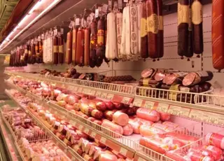 Як самостійно обрати якісну ковбасу: поради щодо перевірки продукту
