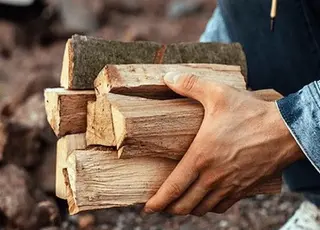 Стало відомо, хто може отримати субсидію на тверде паливо та як її оформити у 2026 р