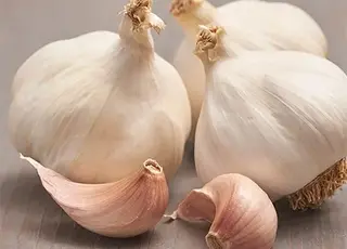 Часник може подовжувати життя та захищати від хвороб старості