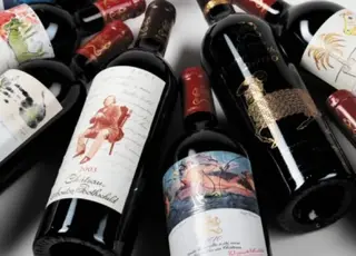 Скільки коштує якісне імпортне вино на полицях українських супермаркетів