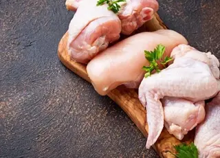 Молдова запровадила тимчасову заборону на імпорт української курятини та кормів