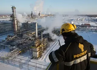 Відновлення російських НПЗ після атак України триватиме щонайменше до середини 2026 року