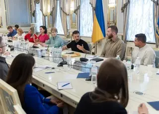 Україна розпочне виробництво зброї за кордоном та експортуватиме військові технології