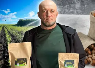 На Житомирщині ветеран ЗСУ вирощує фундук