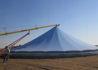 В Україні розпочинається роздача модульних зерносховищ фермерам із прифронтових територій