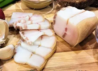 Озвучено оновлені ціни на сало в Україні