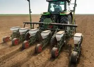 Україна за 11 місяців 2025 року імпортувала тракторів на $762,6 млн