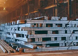 Україна в лютому скоротила експорт напівфабрикатів на 50% м/м