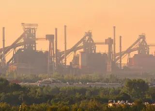 Польща в листопаді скоротила виробництво сталі на 25% р./р.