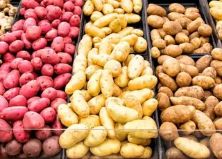 В Україні продовжують знижуватись ціни на картоплю