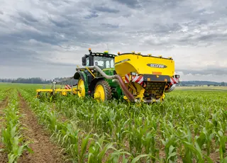 ROW-MASTER RN_PROFI з функцією John Deere AutoPath: точний міжрядний обробіток ґрунту нового покоління