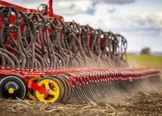 Контроль за висівом Inspire 1200C починається з оновленого висівного пристрою Fenix III