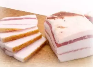 Сало в Україні  подорожчало на 30%