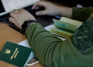 Виплати військовим у полоні й зниклим безвісти: хто втратить зарплату та хто отримає