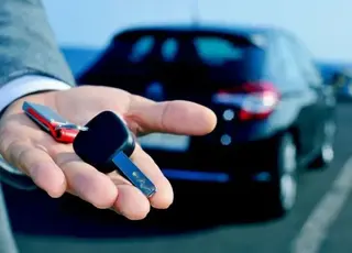 Імпорт легкових авто в Україну зріс до рекордних показників у 2025 році
