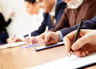 70% українських біженців з вищою освітою в Європі працюють на некваліфікованих роботах