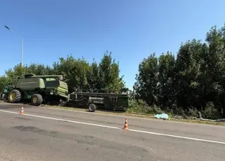 Смертельна ДТП на Волині: комбайн збив велосипедистку на трасі Львів – Луцьк