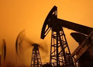 Світові ціни на нафту обвалилися після ракетної атаки Ірану по базі США в Катарі