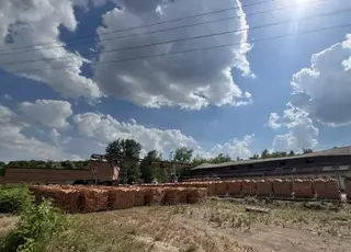В Україні на продаж виставили цегельний завод, виробництво мінеральної води та готельні комплекси