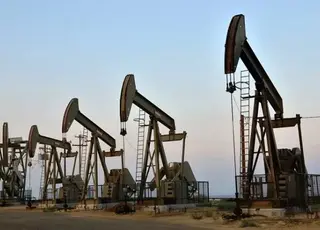 Низькі ціни на нафту: прогнози банків та вплив на бюджет росії