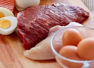 Яйця, м’ясо і фрукти стрімко дорожчають попри сповільнення інфляції