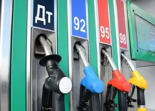 Прогноз цін на бензин у вересні: експерти очікують здешевлення до 60 гривень за літр