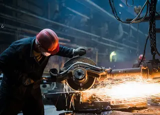 Промислове виробництво в Україні скоротилося на 6,1% за січень–квітень 2025 року
