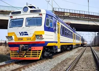 Бізнес закликає уряд фінансувати збиткові пасажирські перевезення «Укрзалізниці» у держбюджеті-2026