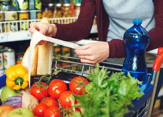 Інфляція в Україні у 2025 році сповільнюється, але знижує реальне зростання зарплат