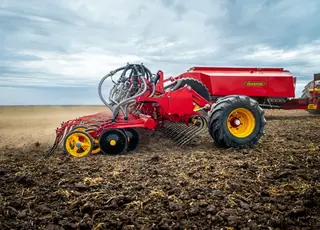 TriForce II®: оригінальна підвіска сошника для максимального копіювання рельєфу та рівномірної глибини висіву.